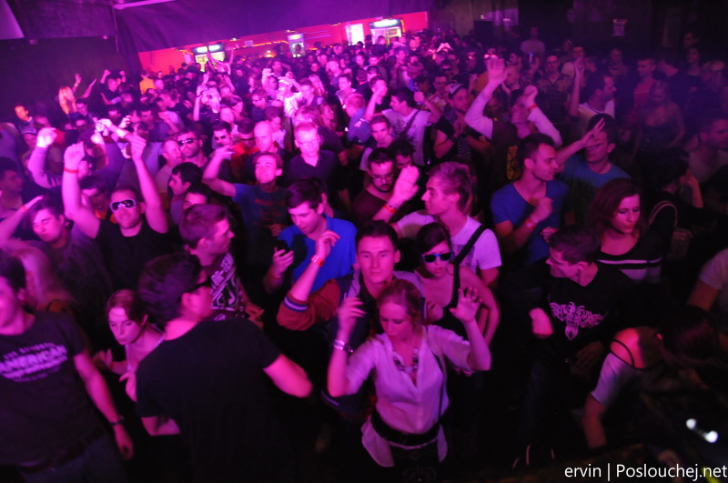 ELEKTRA W. PAN-POT (MOBILEE) - Pátek 14. 12. 2012